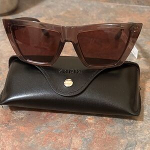 Diff Eyewear Winona Brown Sunglasses w/case